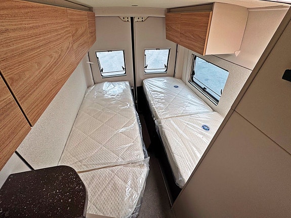 Bürstner Habiton HMX 6.0 4WD, Panorama, 190 hk, FINNS I HALLEN 7 of 17