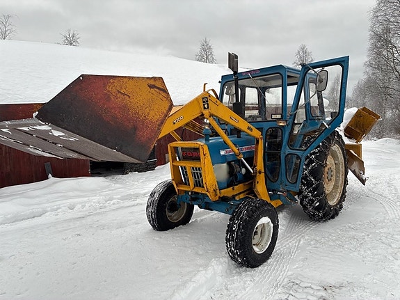 Traktor FORD 4000