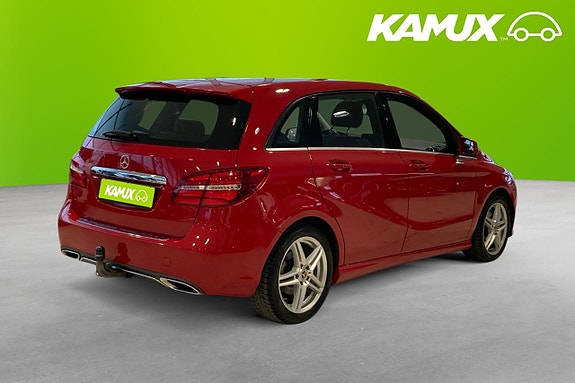Mercedes-Benz B200 d 4 of 5