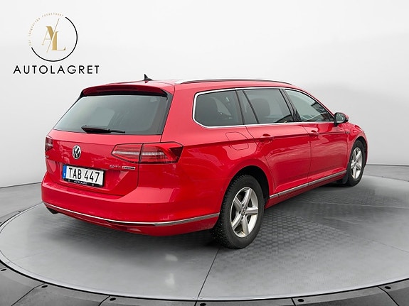 Volkswagen Passat 6 of 15