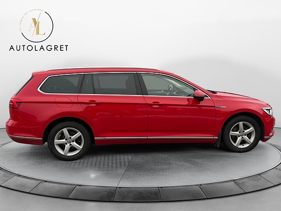 Volkswagen Passat 6 of 15