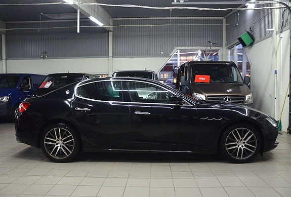 Maserati Ghibli 2 of 16