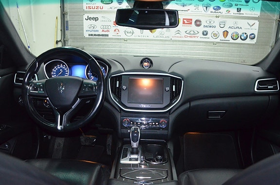 Maserati Ghibli 11 of 16