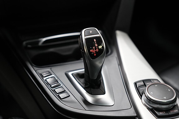 BMW 330d 13 of 21