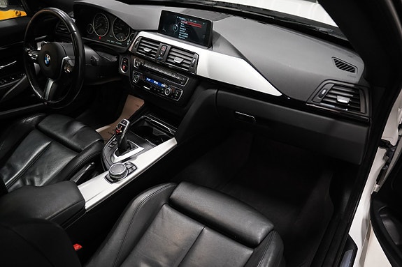 BMW 330d 9 of 21