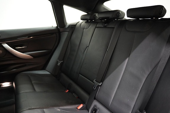 BMW 330d 18 of 21