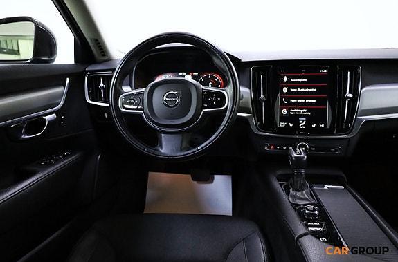 Volvo S90 10 of 24