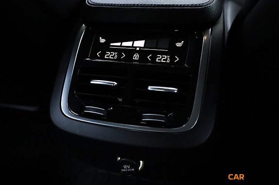 Volvo S90 22 of 24