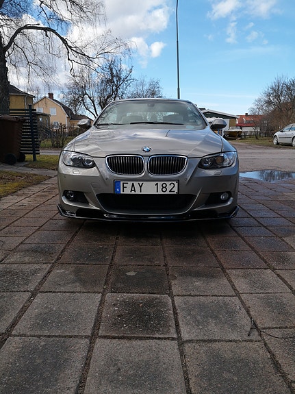 BMW 335i 8 of 12