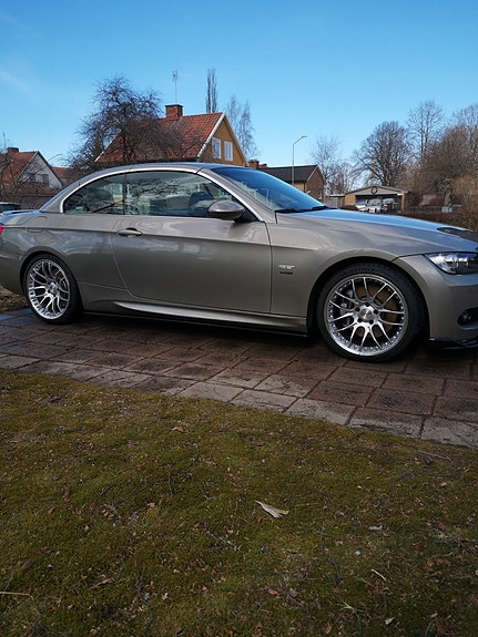BMW 335i 7 of 12