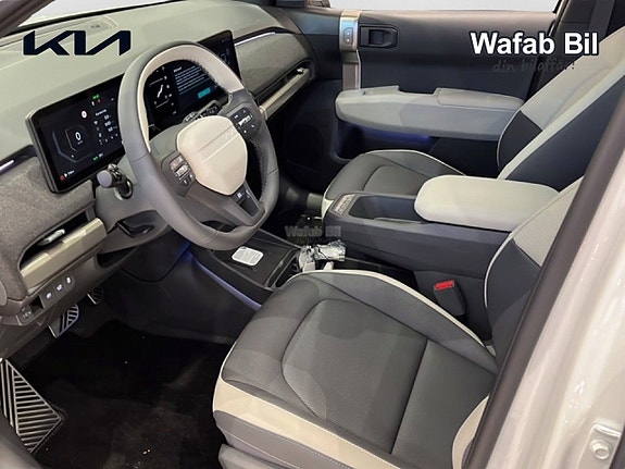 Kia EV3 8 of 14