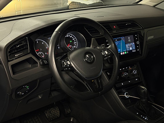 Volkswagen Touran 11 of 26