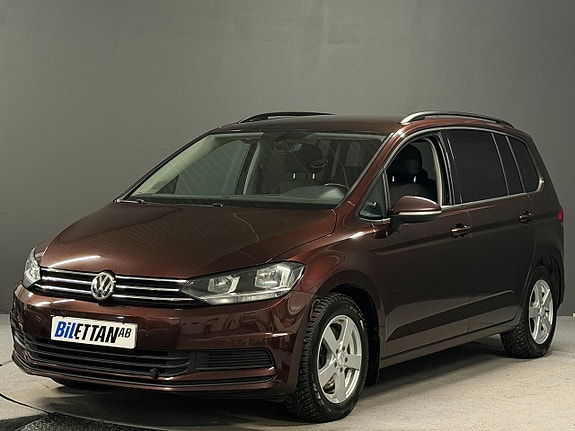 Volkswagen Touran 4 of 5