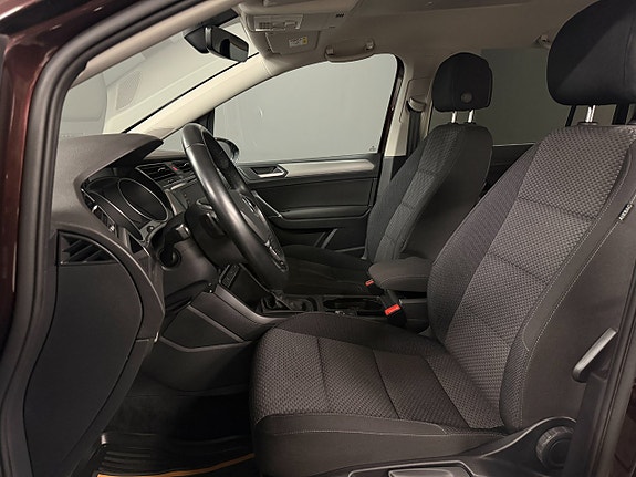 Volkswagen Touran 9 of 26