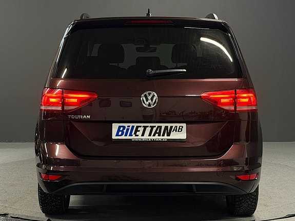 Volkswagen Touran 6 of 26