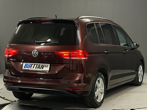 Volkswagen Touran 7 of 26