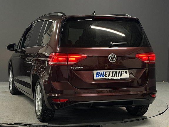 Volkswagen Touran 5 of 5