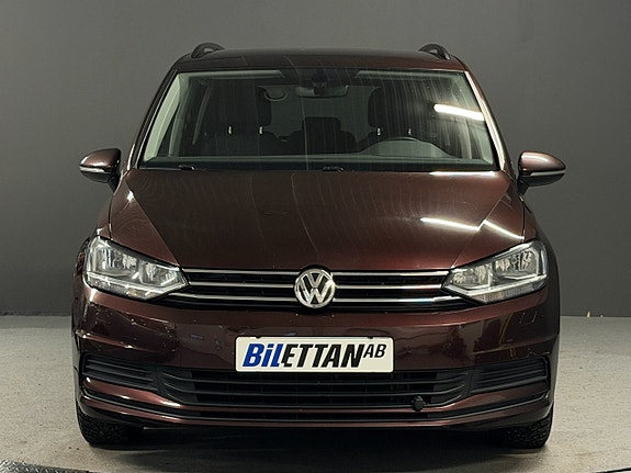 Volkswagen Touran 3 of 5