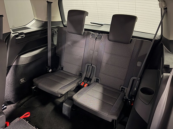 Volkswagen Touran 23 of 26