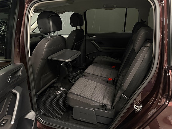 Volkswagen Touran 21 of 26