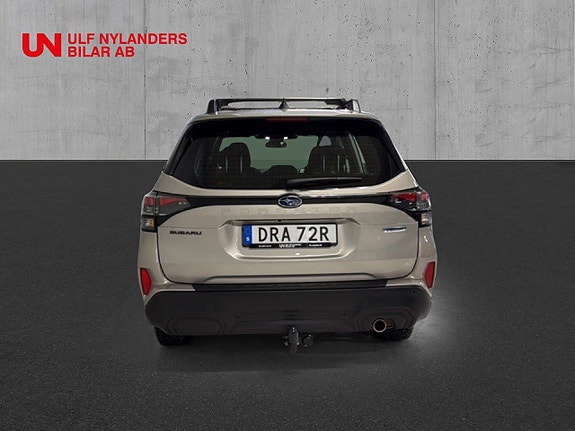 Subaru Forester 3 of 15