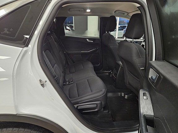 Ford Kuga 16 of 19
