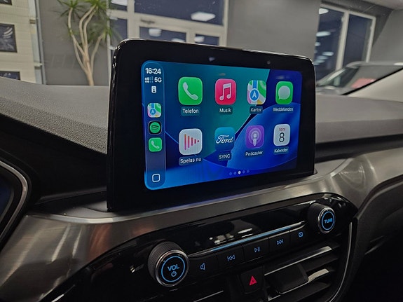 Ford Kuga 10 of 19