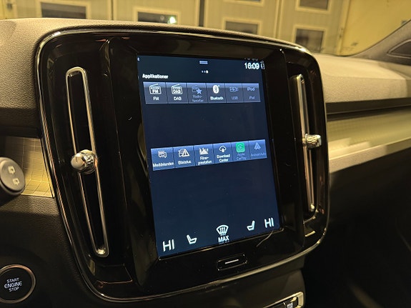 Volvo XC40 15 of 27