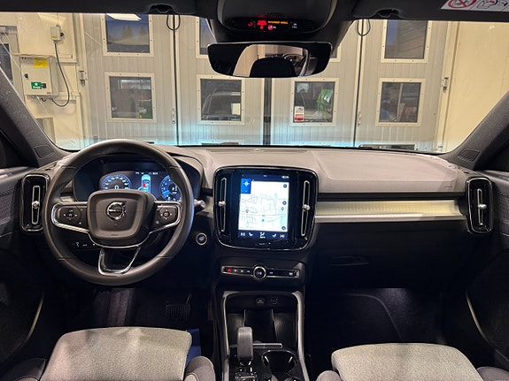 Volvo XC40 5 of 5