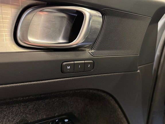 Volvo XC40 18 of 27