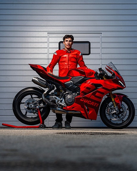 Ducati Panigale V2  Special Edition MM93 2 of 6