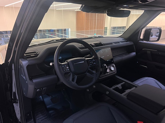 Land Rover Defender 90 6 of 15