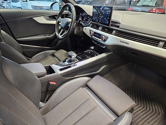 Audi A4 13 of 26