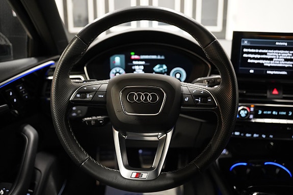 Audi A4 15 of 28