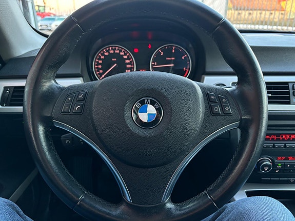 BMW 320 11 of 27