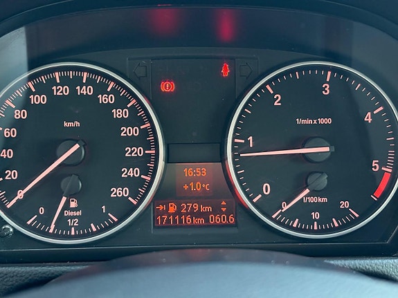 BMW 320 12 of 27