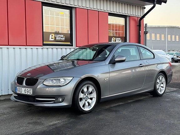 BMW 320 2 of 27