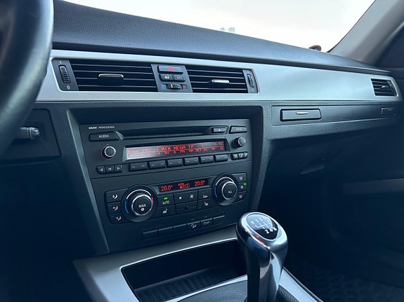BMW 320 14 of 27