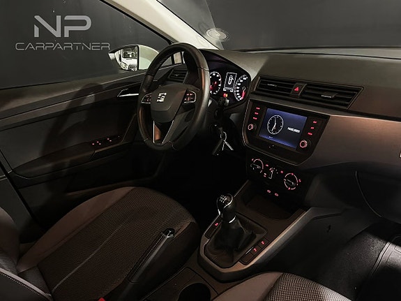Seat Arona 11 of 22