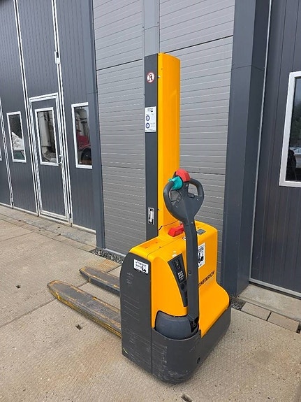 Jungheinrich EMC 110