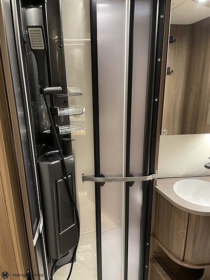 Kabe Imperial Travel Master Intergrated 830 LGB 12 of 13