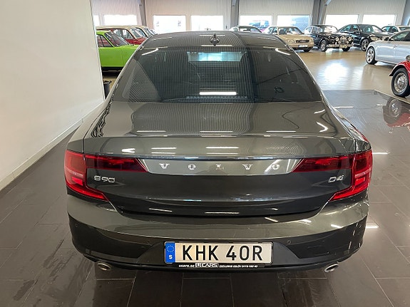 Volvo S90 4 of 5
