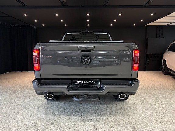 Dodge RAM 1500 8 of 21