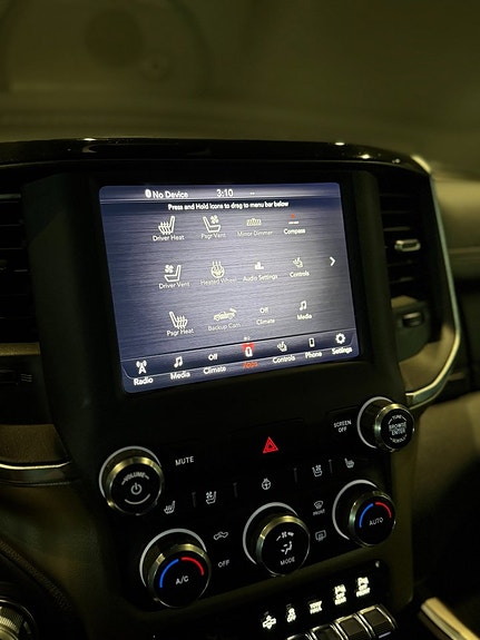 Dodge RAM 1500 16 of 21