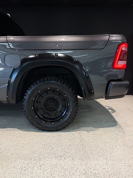 Dodge RAM 1500 5 of 21