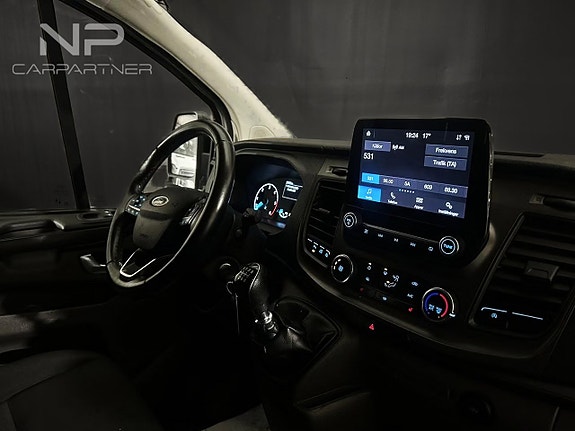 Ford Transit Custom 7 of 12