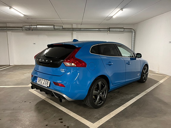 Volvo V40 4 of 5