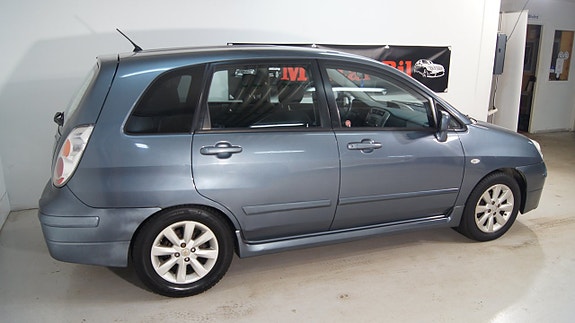 Suzuki Liana 2 of 5
