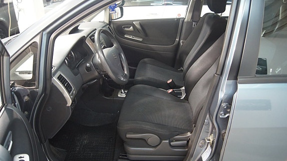 Suzuki Liana 5 of 5