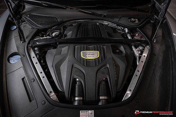 Porsche Panamera 4 26 of 29